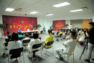童星伯樂張曉恩 用互聯(lián)網(wǎng)技術服務推動兒童演員事業(yè)發(fā)展